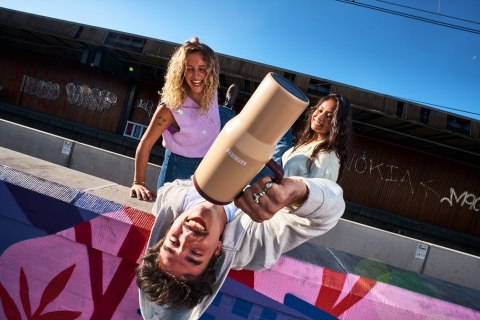 Kubek termiczny ze słomką Kambukka Rio Tumbler 950ml, Almond Dream