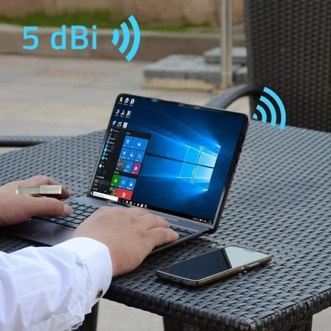 QOLTEC ANTENA 4G LTE DUAL | 5DBI | DOOKÓLNA | ZEWNĘTRZNA