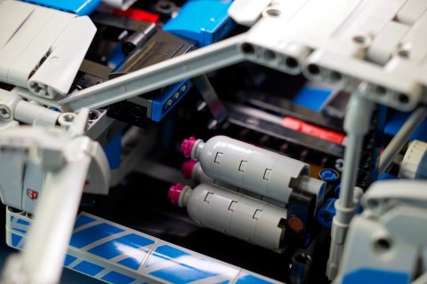 LEGO Technic 42210 Samochód Nissan Skyline GT-R (R34) z filmu Za szybcy, za wściekli