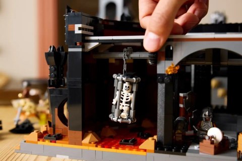 LEGO ICONS 10333 Władca pierścieni: Barad-dur