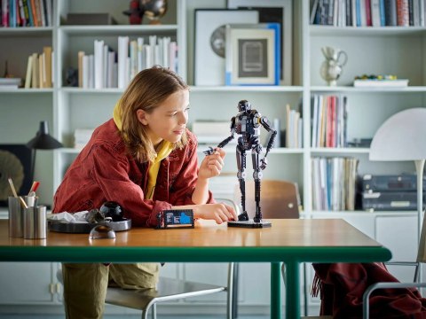 LEGO Star Wars 75434 Droid strażniczy K-2SO