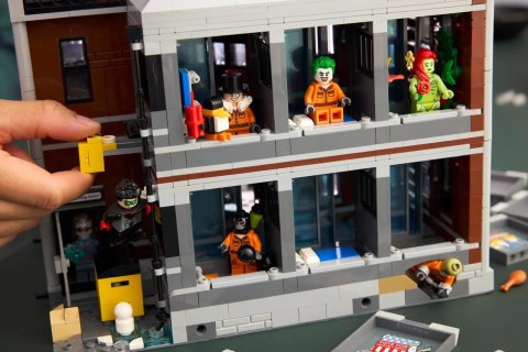 LEGO DC Super Heroes 76300 Arkham Asylum