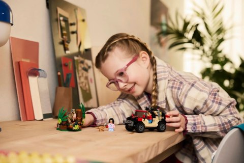 LEGO Jurassic World 76972 Ucieczka terenówką przed raptorem