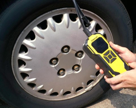 Kompresor akumulatorowy 12V SXIF0101 STANLEY