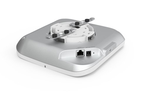 Wewnętrzny Access Point WiFi 7 10GbE EnGenius Cloud