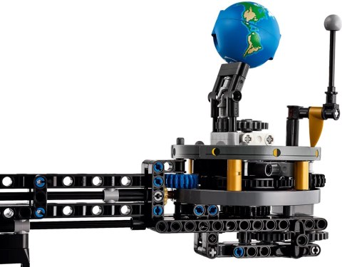 LEGO Technic 42179 Planeta Ziemia i Księżyc na orbicie (WYPRZEDAŻ)