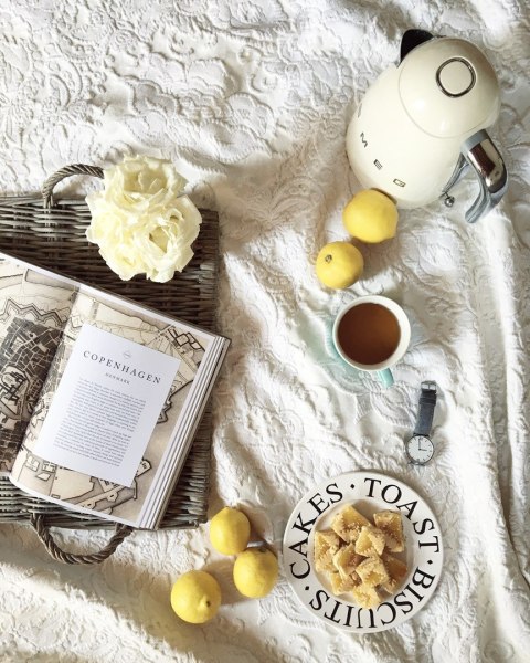 Czajnik elektryczny SMEG KLF03CREU kremowy (WYPRZEDAŻ)