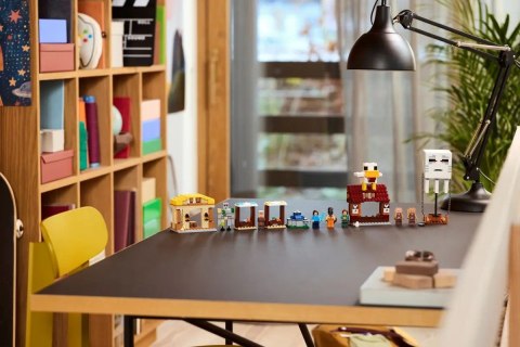 LEGO Minecraft 21273 Atak balonowego Ghasta na wioskę (WYPRZEDAŻ)