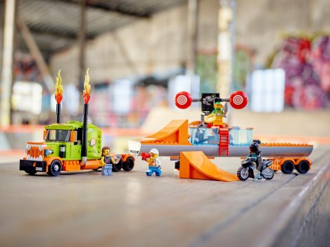 60294 - LEGO City - Ciężarówka kaskaderska