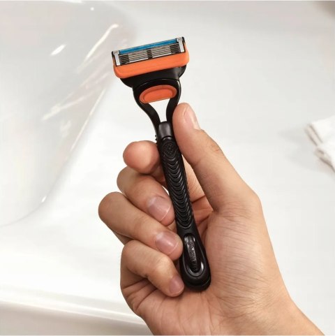 Gillette Fusion5 Maszynka Do Golenia Dla Mężczyzn Plus 4 Ostrza Wymienne