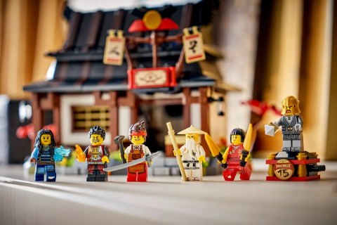 71858 - LEGO Ninjago - Kuźnia Cztery Bronie — 15-lecie