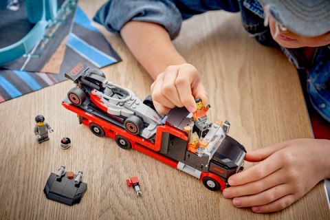 60493 - LEGO City - Ciężarówka F1® z bolidem Audi F1®