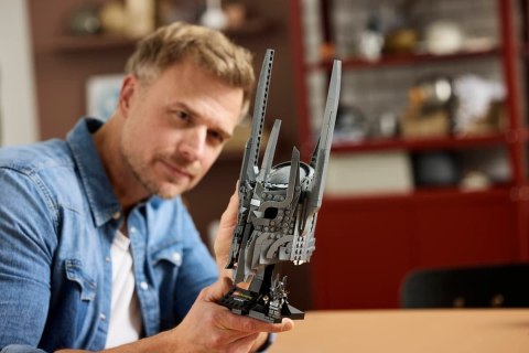 11373 - LEGO Icons - Władca pierścieni: Hełm Saurona