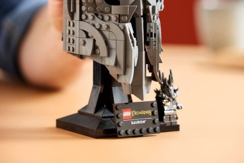 11373 - LEGO Icons - Władca pierścieni: Hełm Saurona